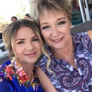 Meet your Posher, Debi